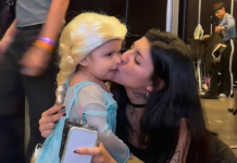 Cazzu conmueve a sus seguidores con tiernas fotos de su hija Inti